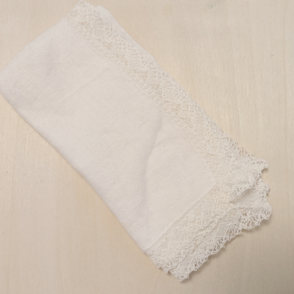 TRUE VINTAGE Hankerchief Linen Lace White 10"x 10" Dainty Square Bridal - Picture 9 of 10